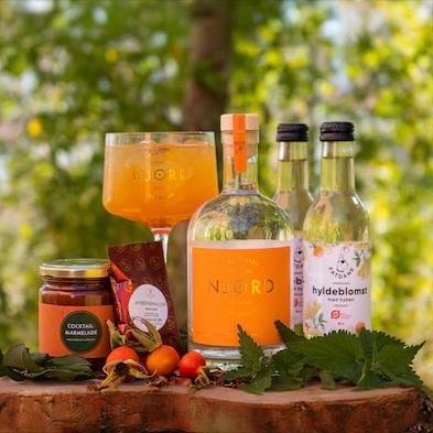 Floating flowers cocktail kit united natures gin 